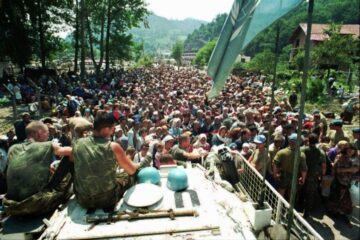 Pale maske: Razotkrivena namera sponzora rezolucije o Srebrenici