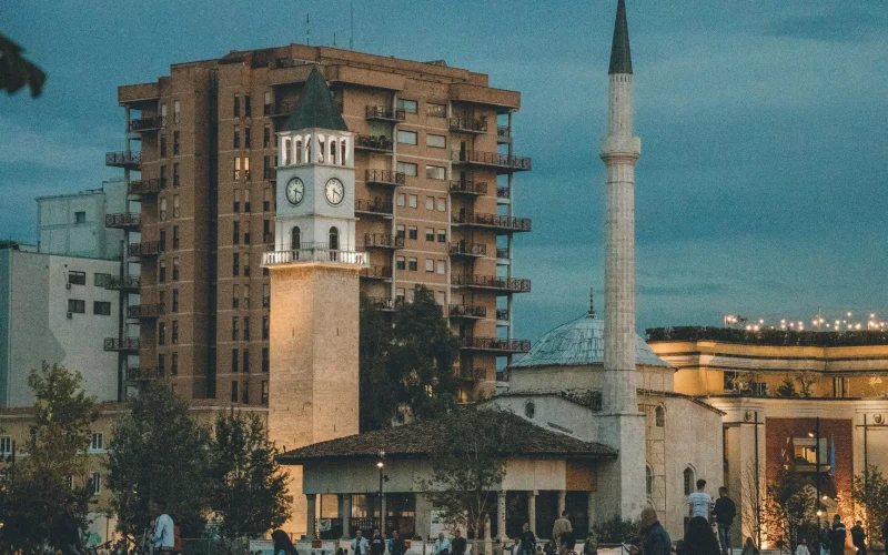 Dok se Srbi međusobno „kolju“, naši najveći neprijatelji se udružuju: Hrvatska, Albanija i tzv. Kosovo potpisali odbrambeni savez. Bravo Srbi!