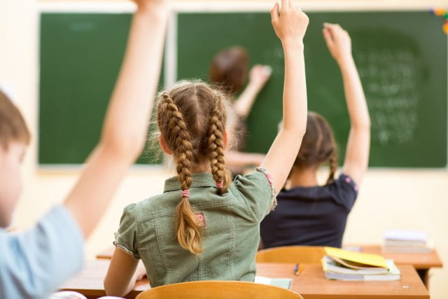 Prekidaju obustavu nastave: Od ponedeljka prosvetari u Čačku i Lučanima ponovo u učionicama