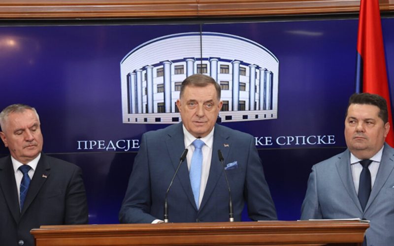 Sud BiH raspisao poternicu za Dodikom, Viškovićem i Stevandićem