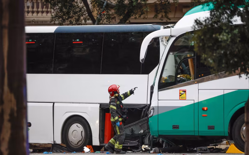 HAOS u Barseloni: U sudaru dva autobusa povređeno više od 30 ljudi