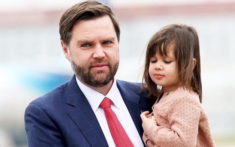 Ukrajinski aktivisti zastrašuju trogodišnju ćerku Vensa, Amerikanci besni